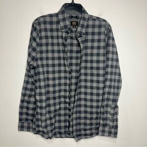Lee black & gray checkered button down shirt size medium